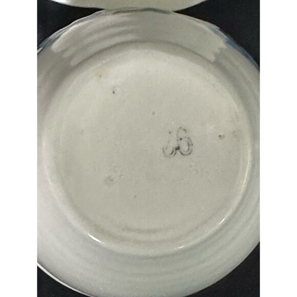 METLOX Poppy Trail Sculptured Blue Grape Vintage Cup and Saucer Set - Picture 7 of 7